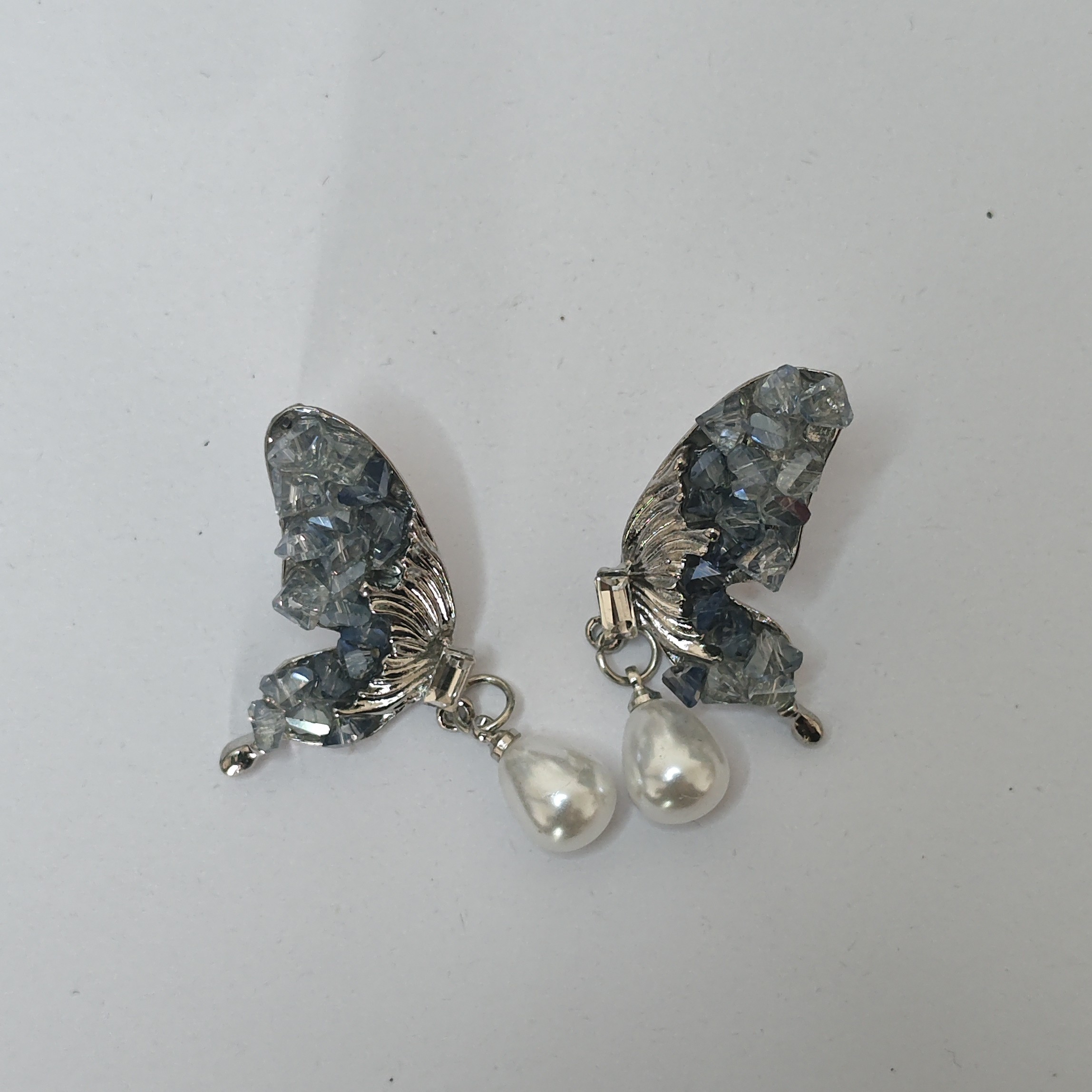 铜合金合成锆石耳饰 时尚简约百搭饰品