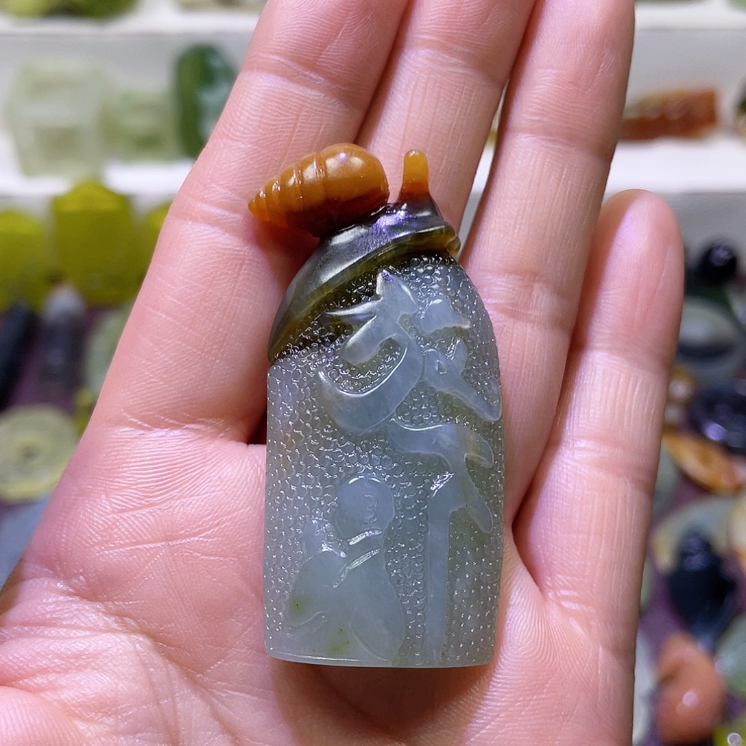 蛇纹石玉颈饰未镶嵌L***a