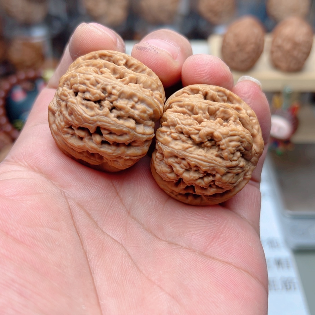 文玩核桃吊坠40尺全品粗筋