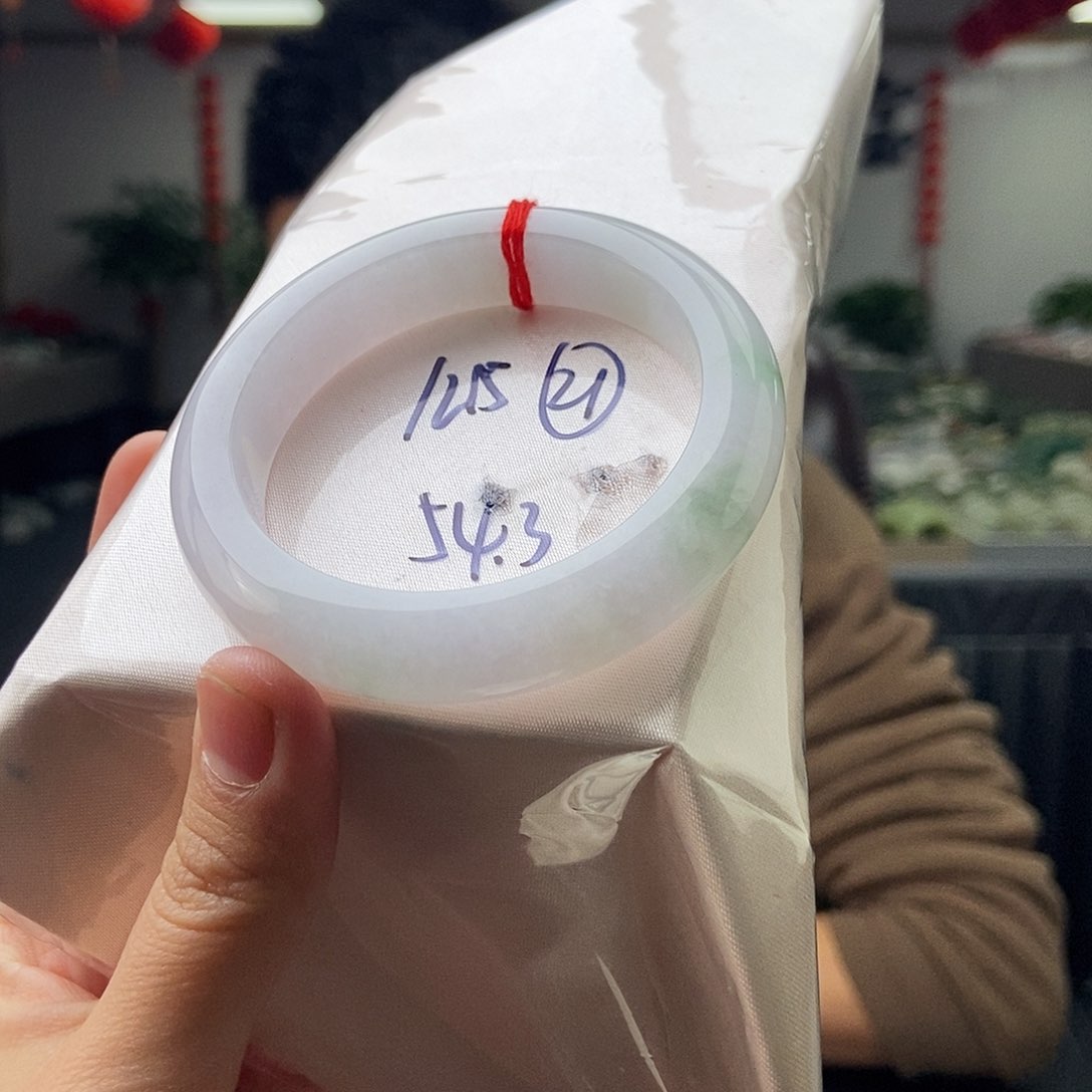 翡翠手镯未镶嵌拍一发一