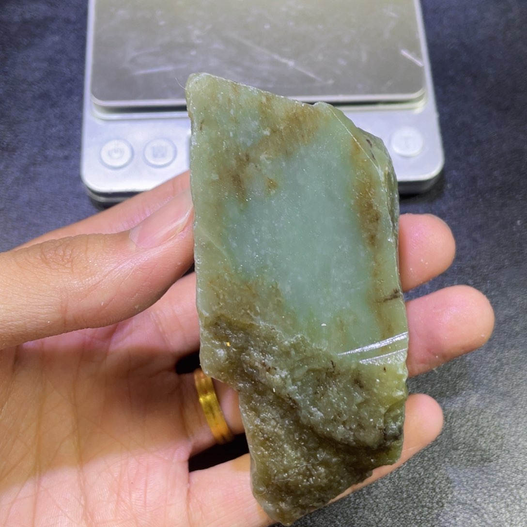 未镶嵌和田玉（糖玉）珠宝半成品