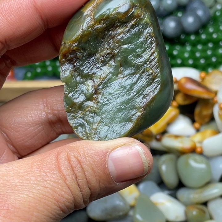 龙***和田玉（子料）未镶嵌珠宝半成品籽碧