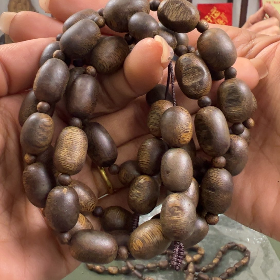 沉香手串海南流油王留疤卡1.1/40g+多圈