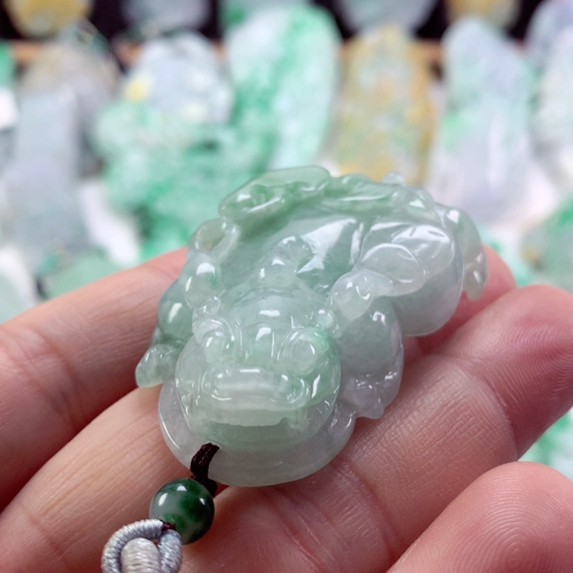 【闪购商品】翡翠吊坠(不含链)未镶嵌