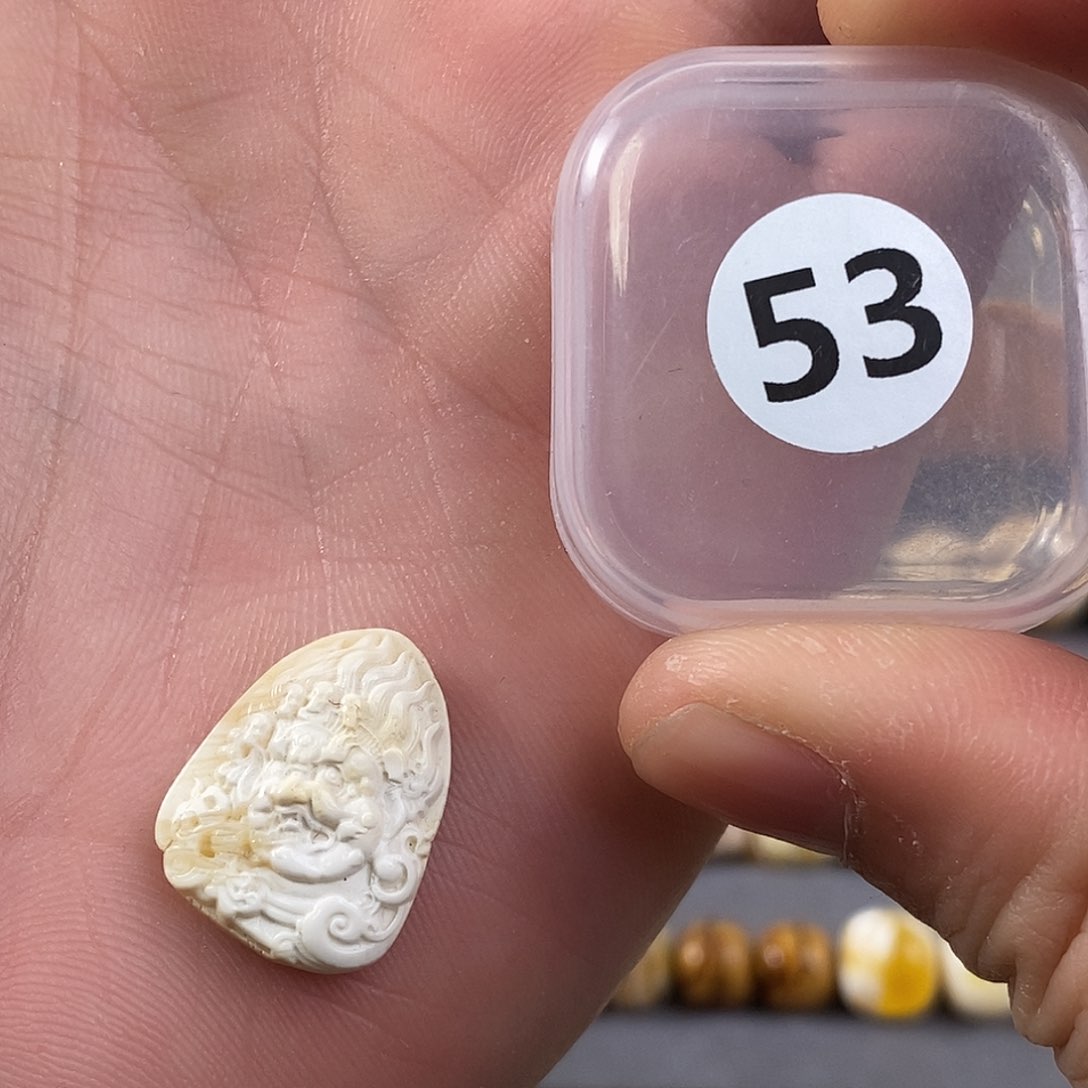 琥珀裸石未镶嵌微瑕