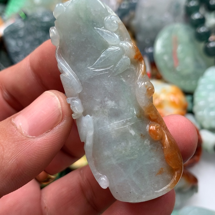 翡翠颈饰未镶嵌保真天然a货翡翠