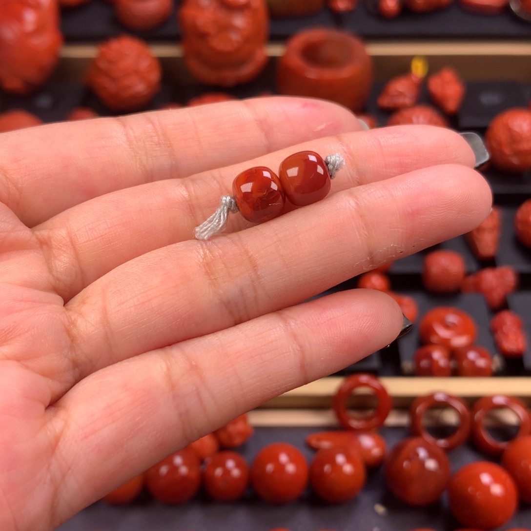 未镶嵌火焰纹老型对珠8.2mm南红玛瑙