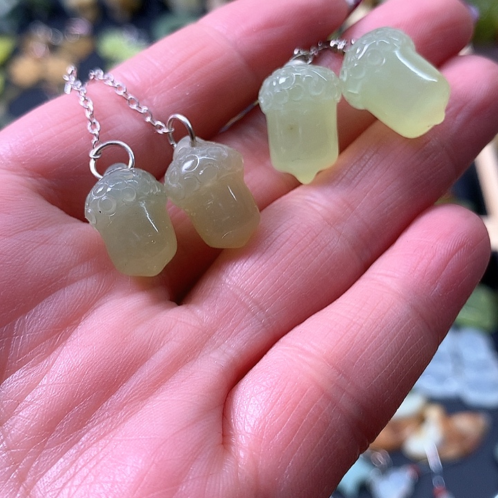 蛇纹石玉耳饰未镶嵌