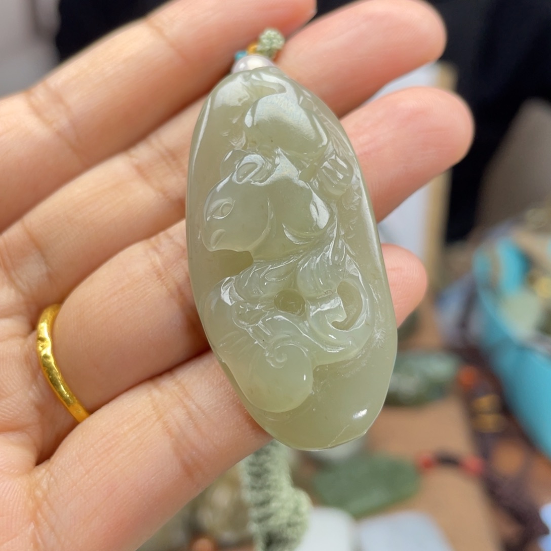 和田玉颈饰未镶嵌