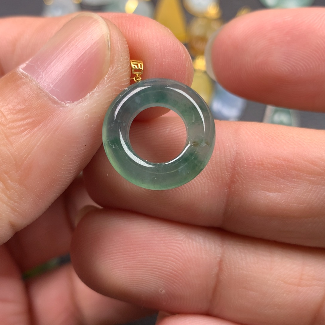 【闪购商品】颈饰18K金镶嵌翡翠翡翠