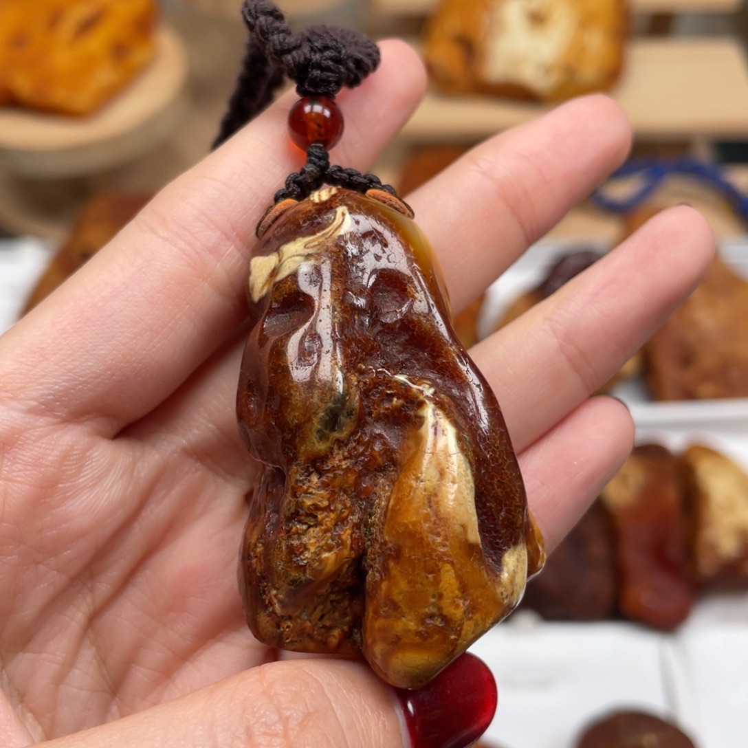 琥珀未镶嵌珠宝奇石