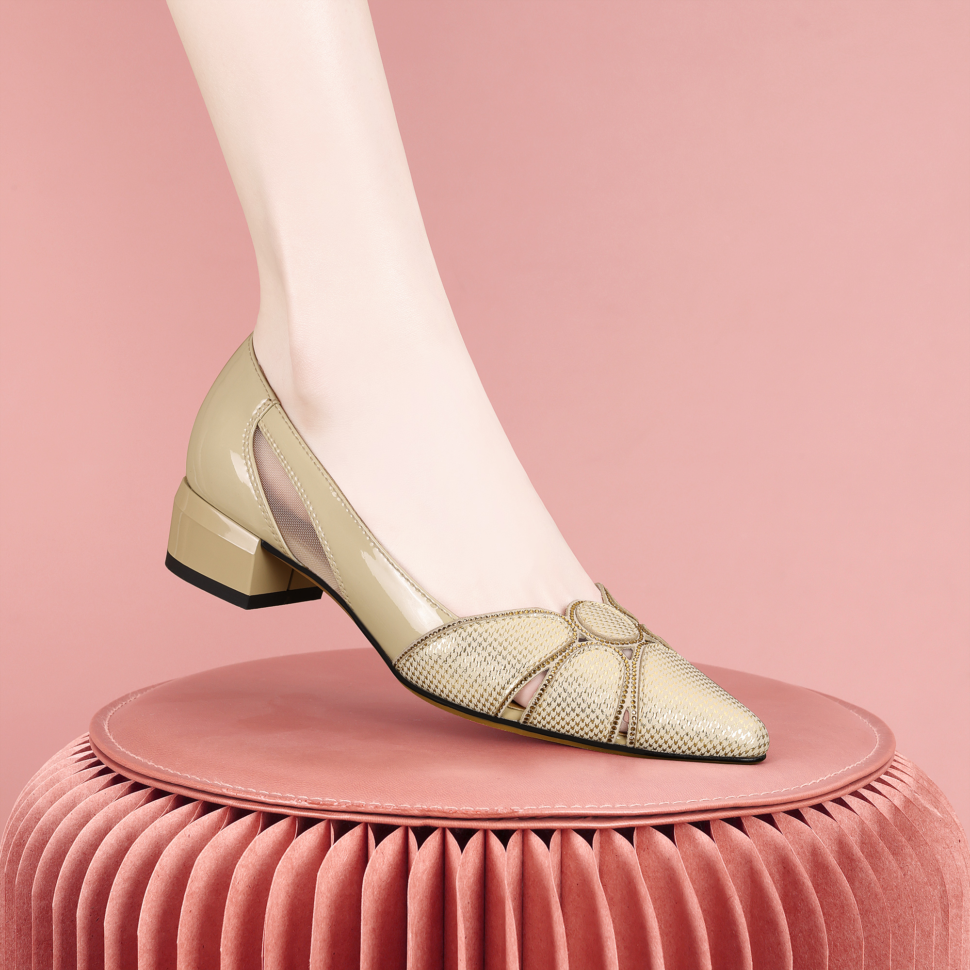 梵芮诗尖头2025新款春夏网纱透气拼色耐穿粗低跟女浅口单鞋-J1369