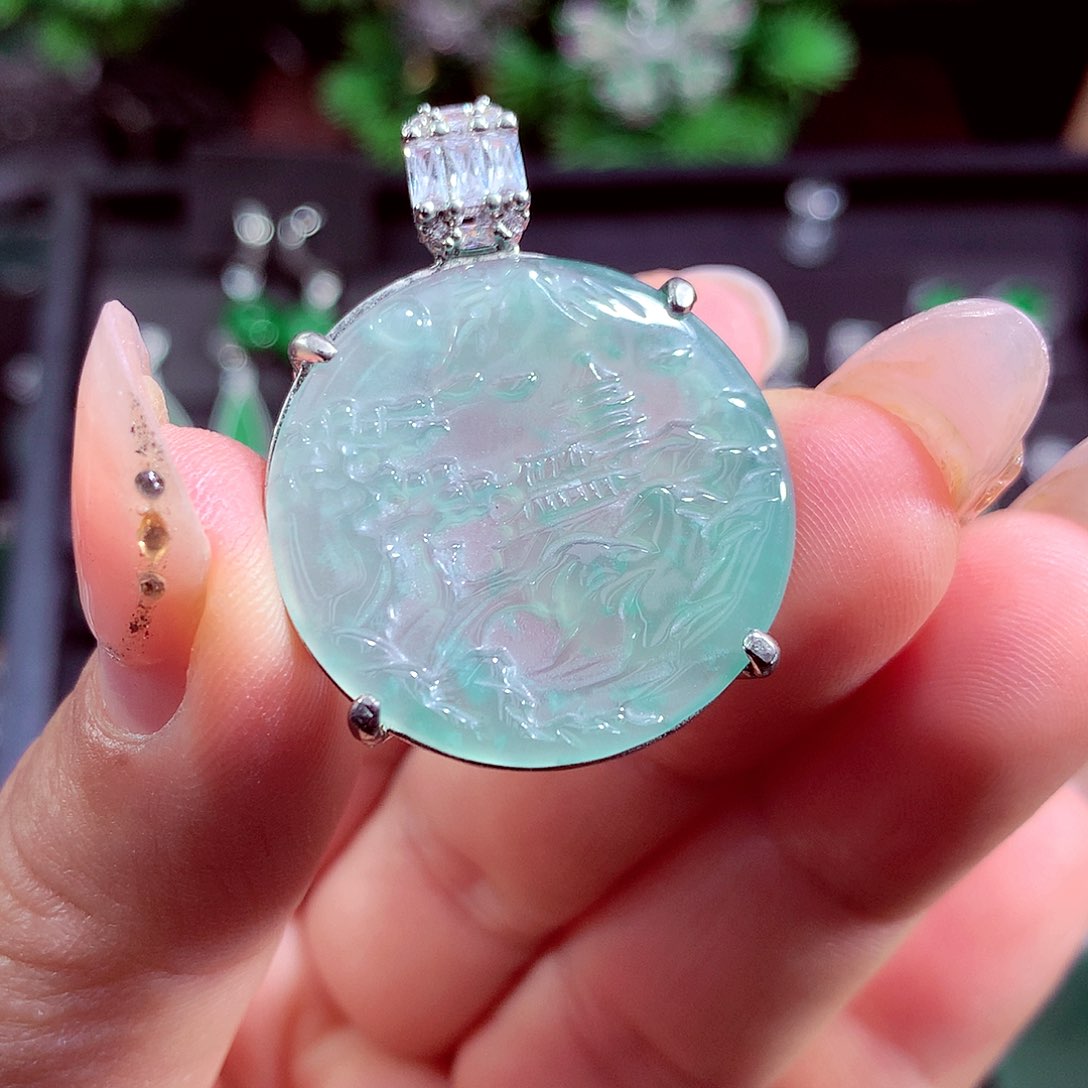 颈饰未镶嵌翡翠天然