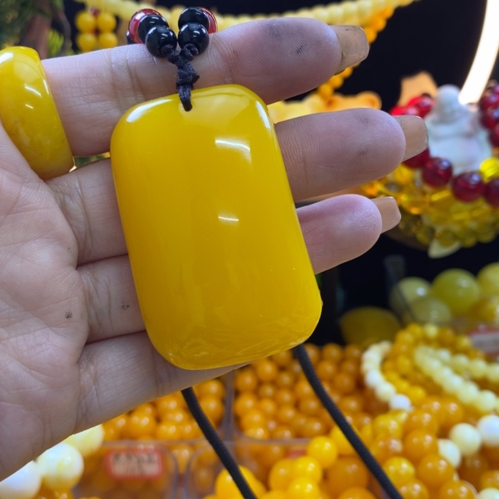 黑****鸡油黄无事牌全品无暇