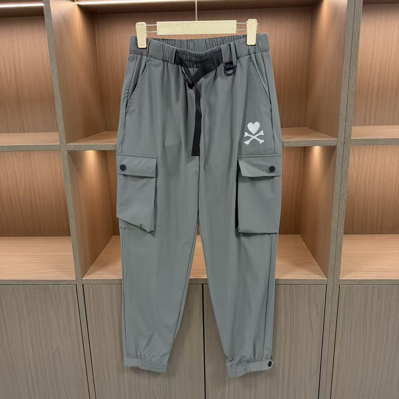 夏季薄款多袋深灰休闲裤TA21M064L