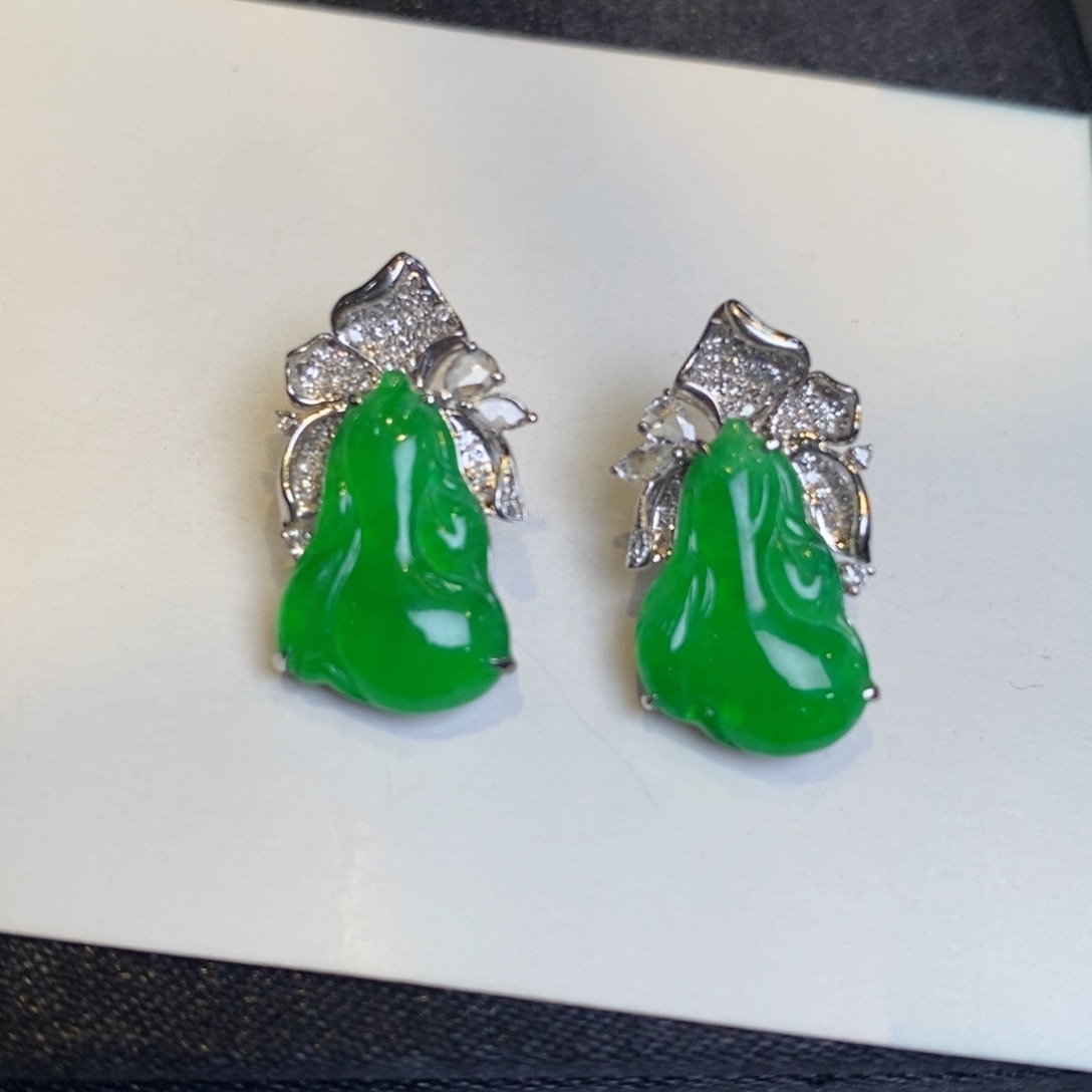 翡翠耳饰18K金镶嵌白菜