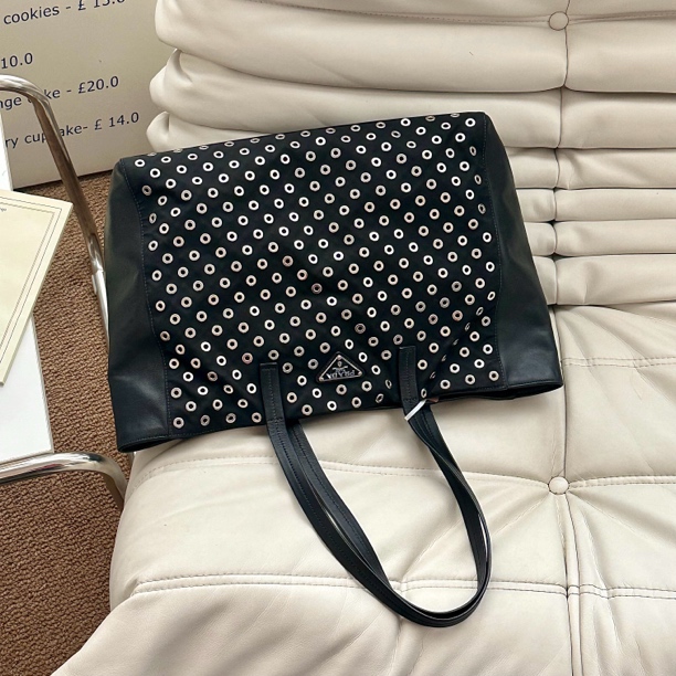 95新 Prada/普拉达 朋克机车风托特手提包