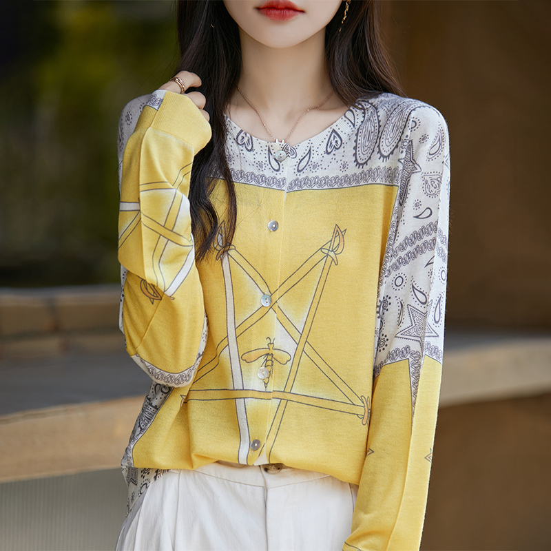 春季精纺水溶羊毛针织圆领开衫女长袖提花打底衫减龄内搭印花T恤