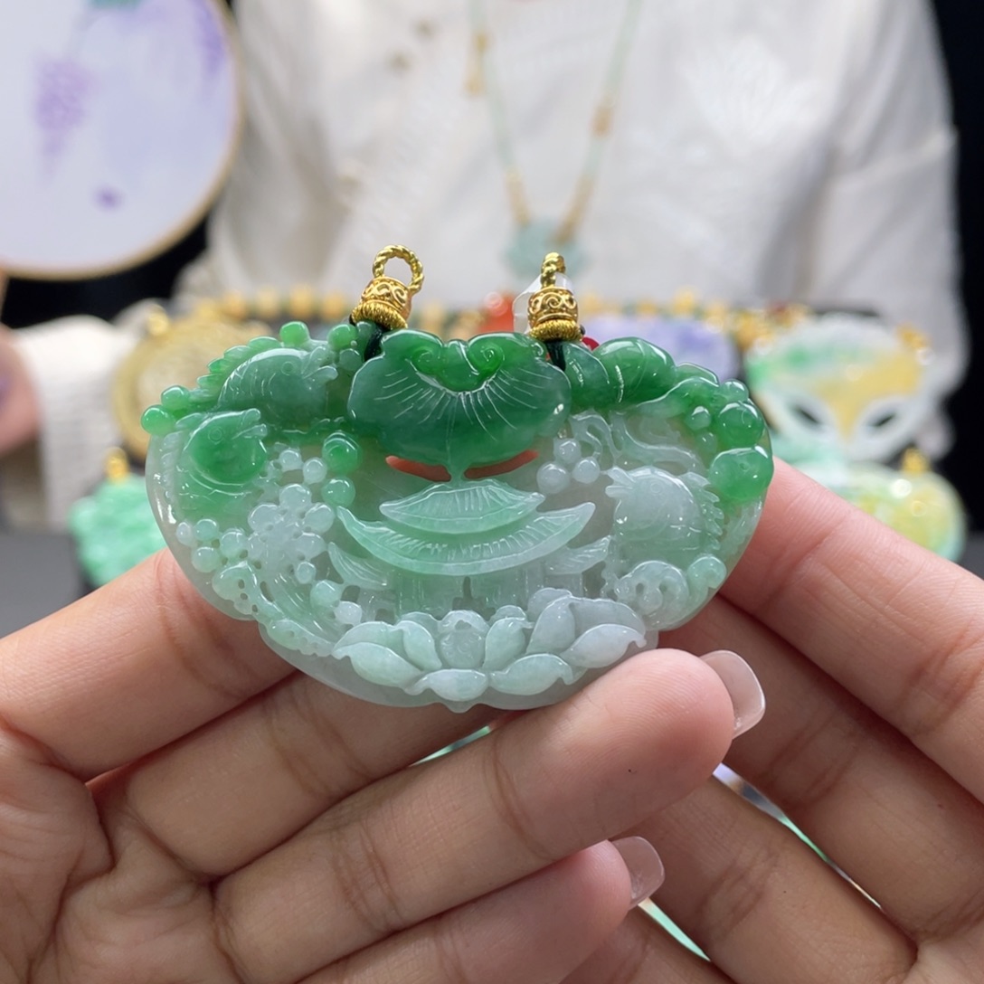 翡翠颈饰未镶嵌代编织