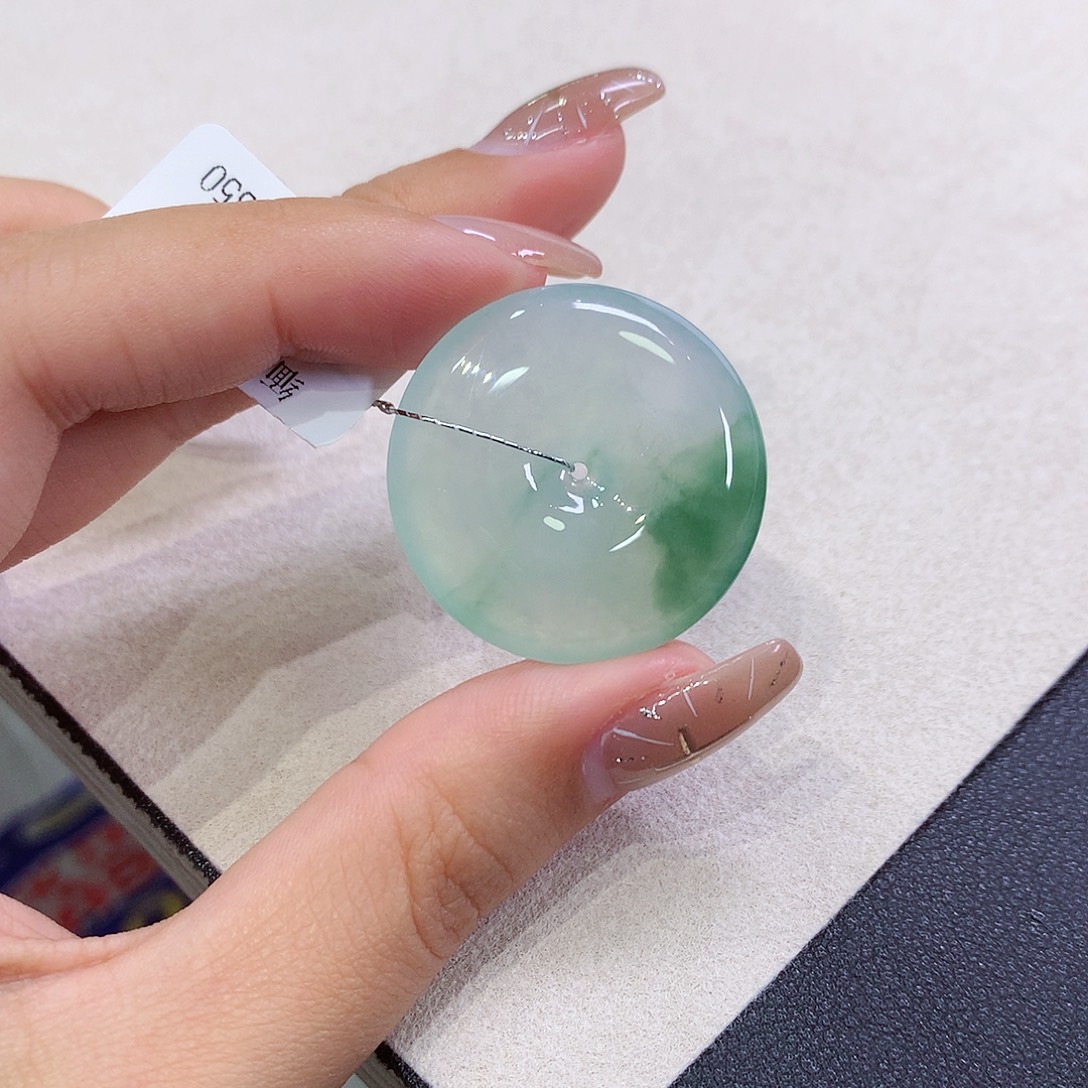 翡翠未镶嵌吊坠(不含链)29.7-6.1