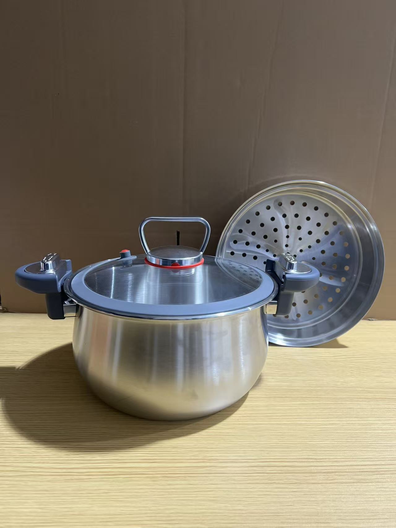 微瑕清仓【煤气灶专供】不锈钢微压锅家用蒸煮炖汤锅26CM大容量7L