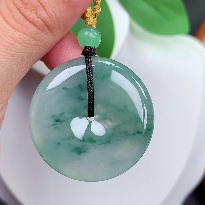 颈饰未镶嵌翡翠平安扣 34.4x5.8mm