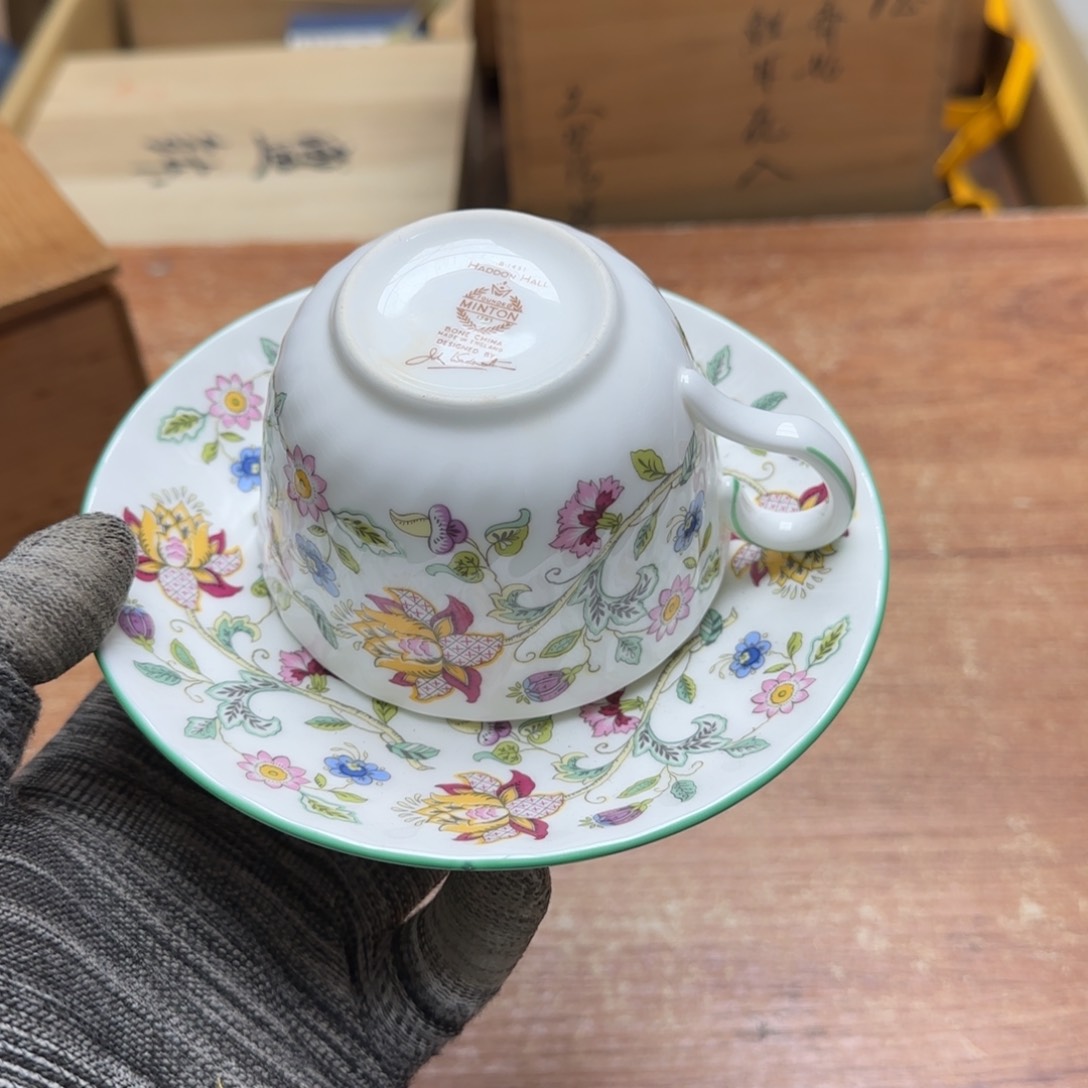 茶宠青红尖瓣红葡萄酒和