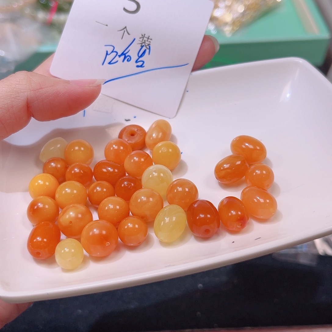 未镶嵌珠宝半成品水晶5 。       