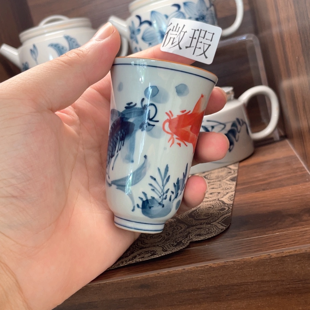 釉下手绘茶具微瑕