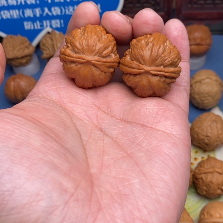 文玩核桃把件 卧龙粗筋