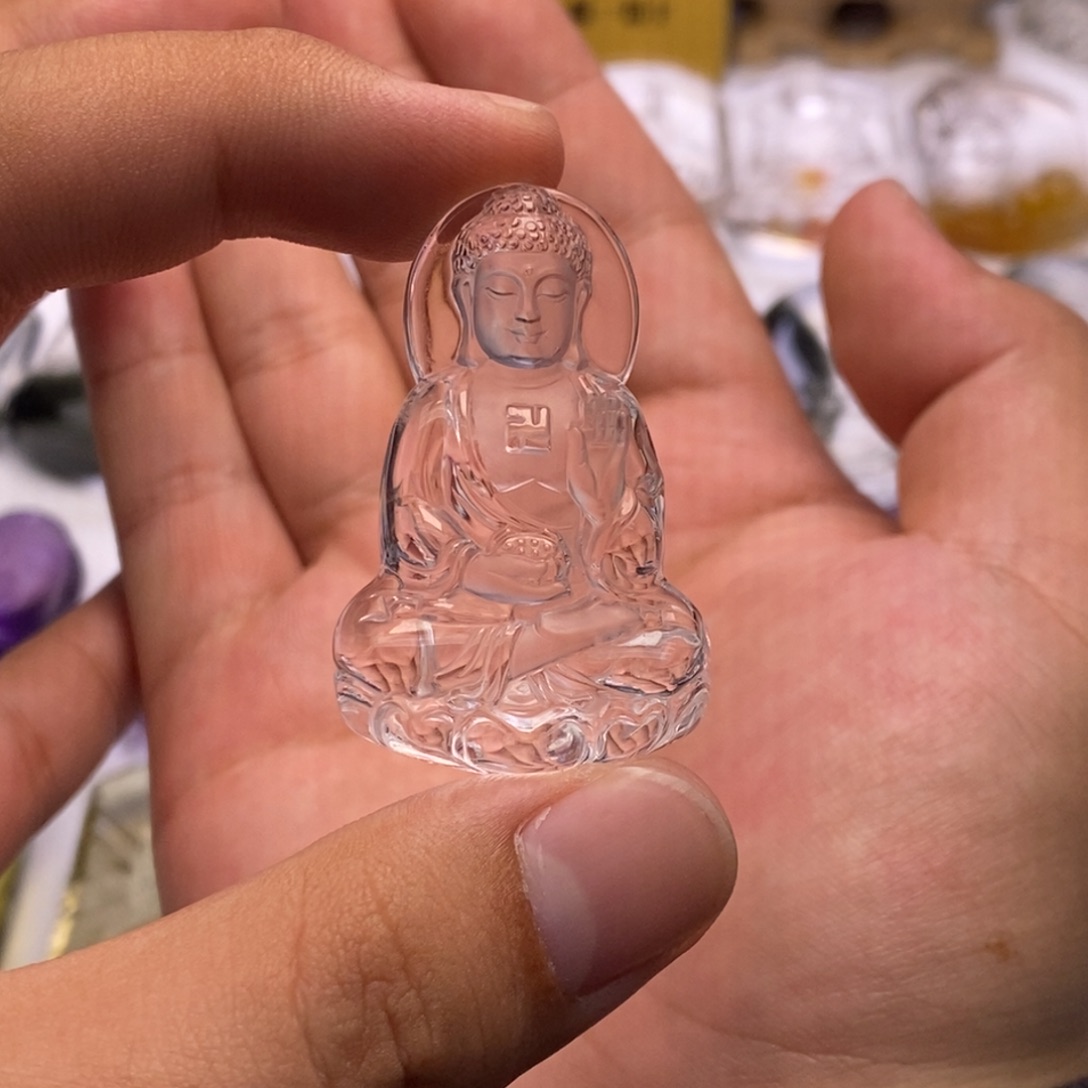 乔***生未镶嵌水晶颈饰定制