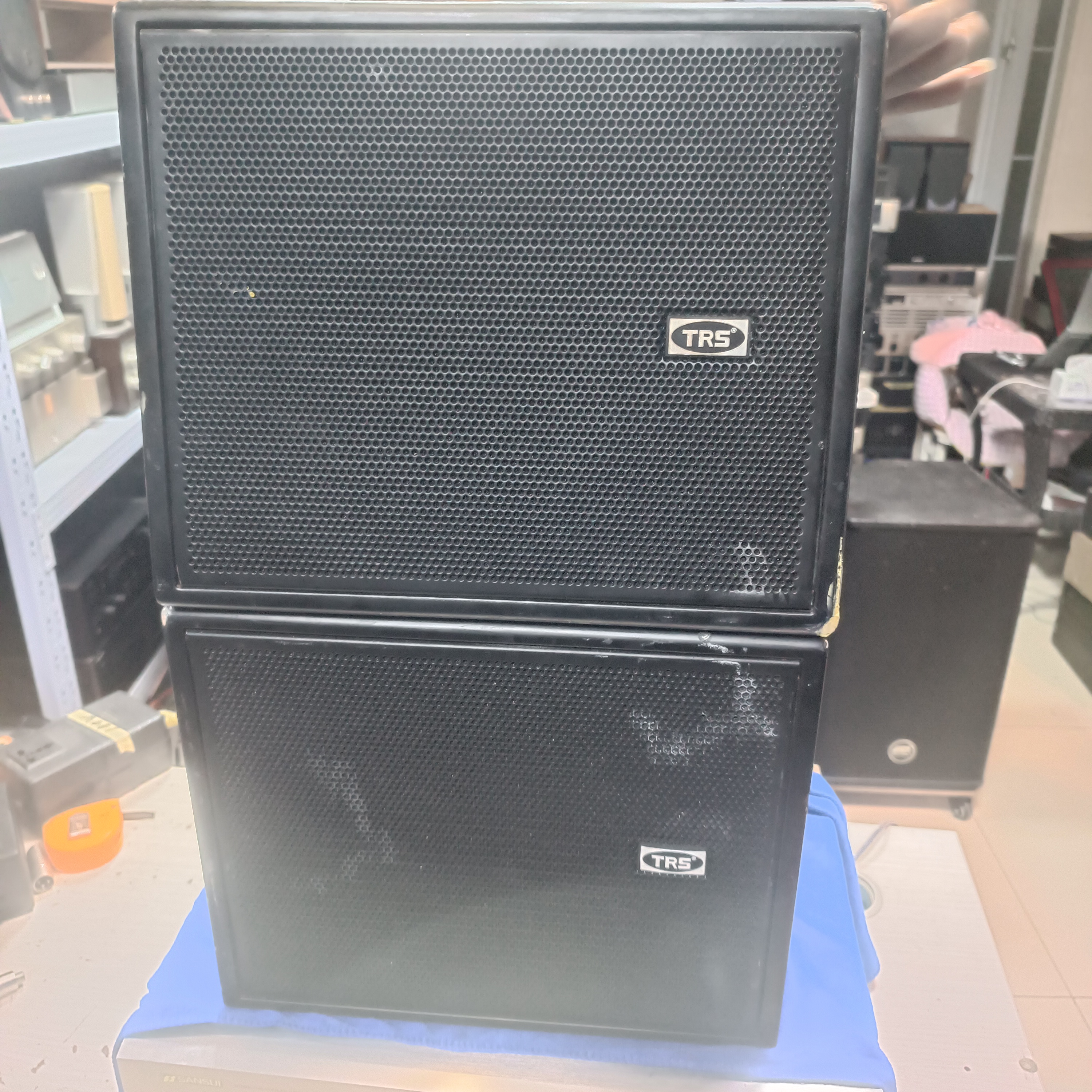 8新 HP/惠普 8新 二手TRS环绕箱 506 成色差运费自理 不包退换