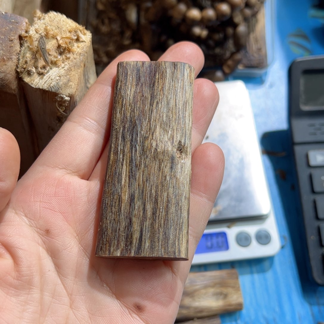 沉香吊坠白棋素牌16克