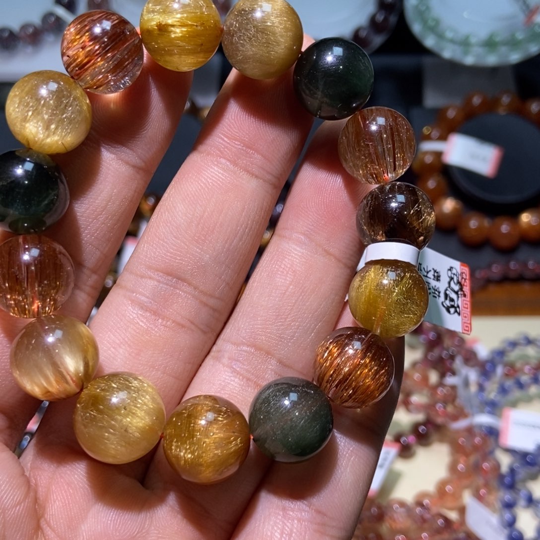 水晶手串未镶嵌彩发晶