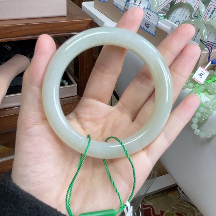 和田玉未镶嵌手镯57