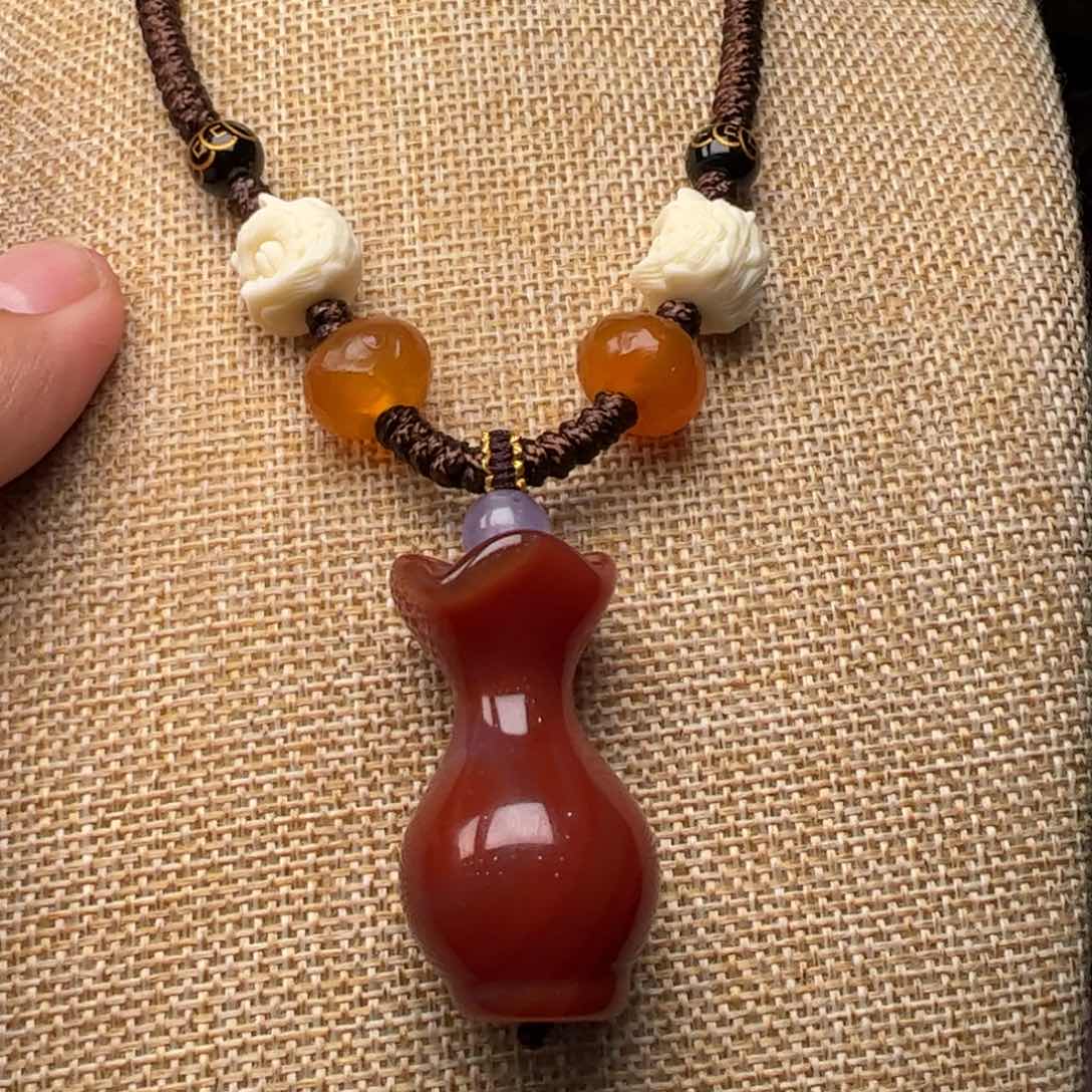 玛瑙/玉髓颈饰未镶嵌