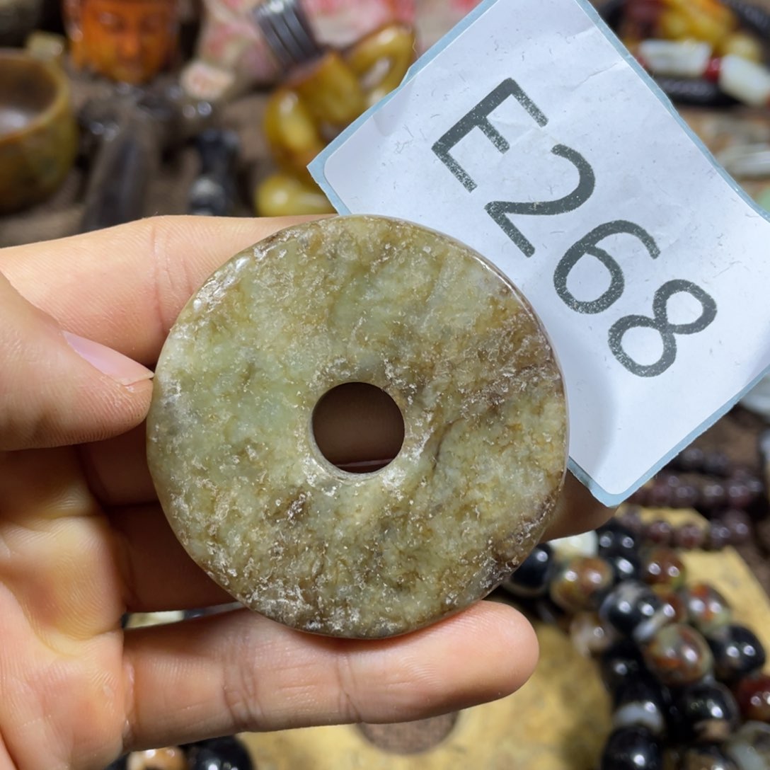 和田玉吊坠(不含链)9K金镶嵌