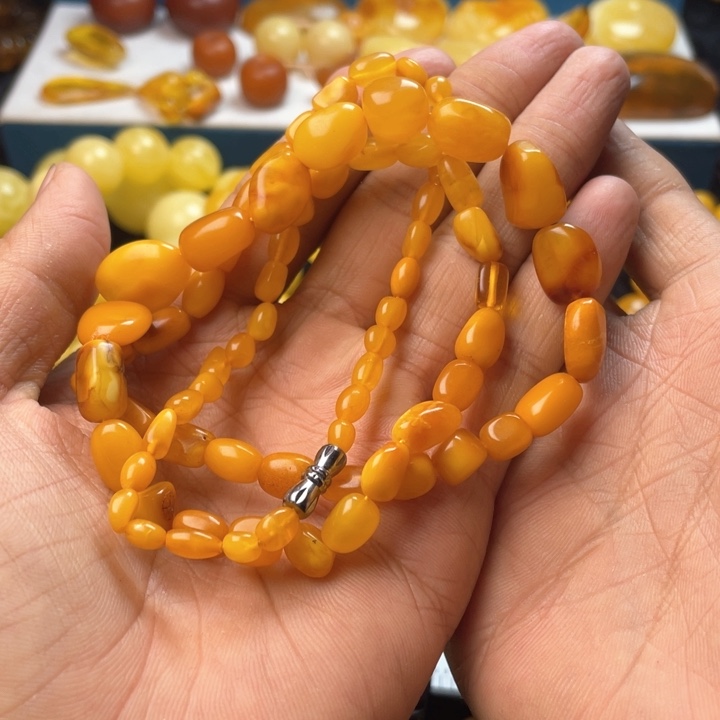 琥珀珠宝奇石未镶嵌