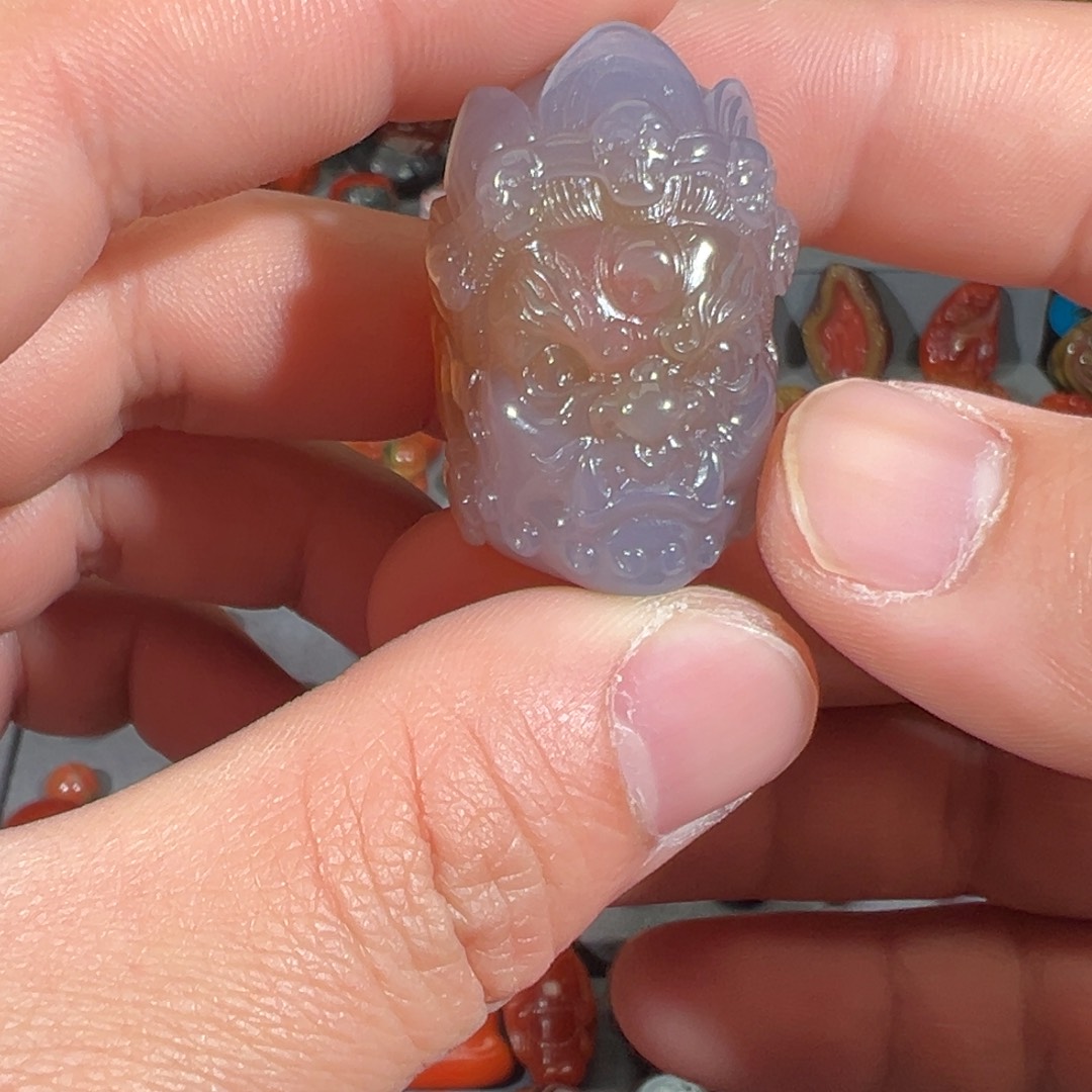 南红玛瑙未镶嵌玛瑙雕刻黑天