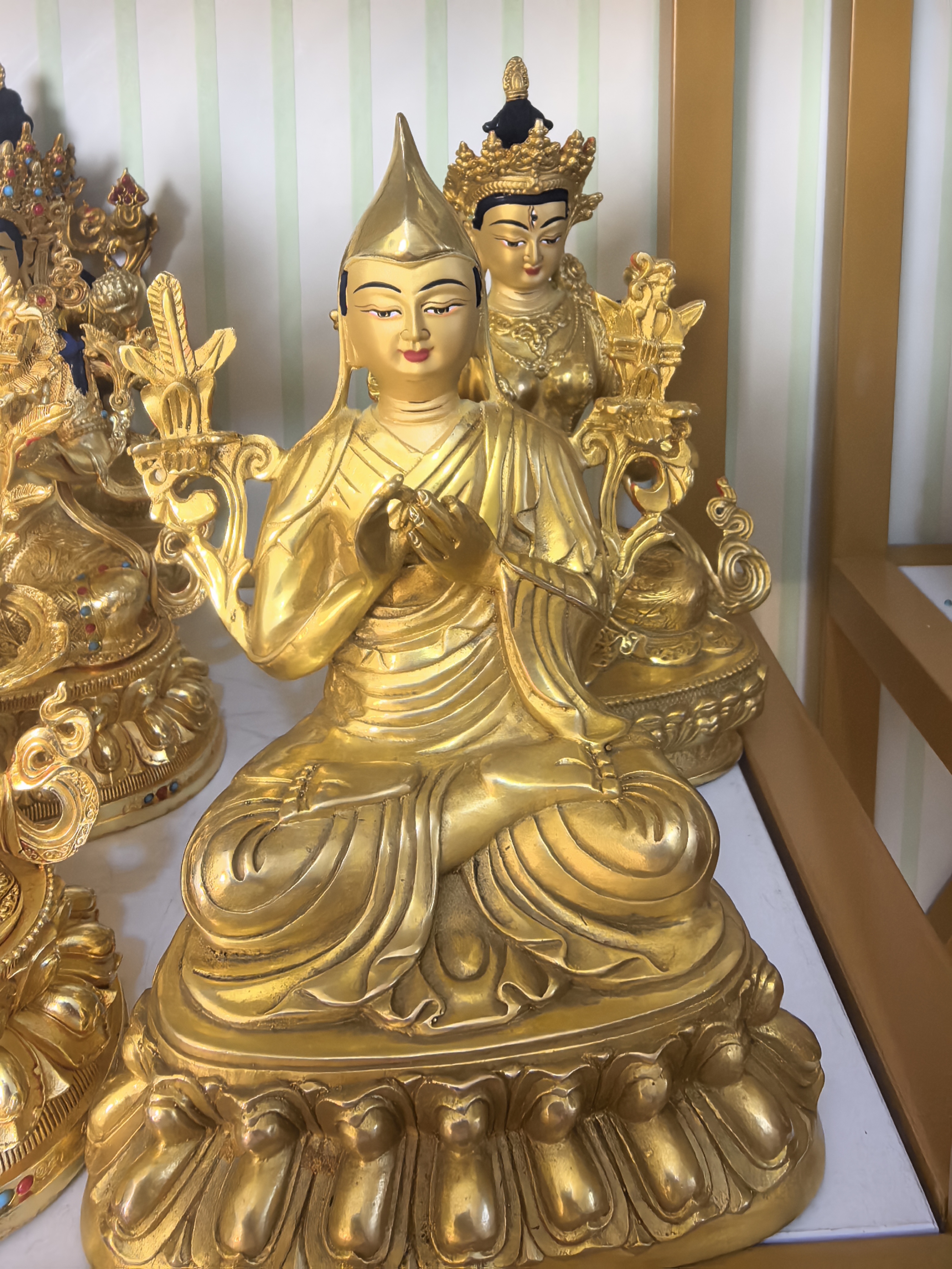 黄铜材质21公分宗喀巴师傅