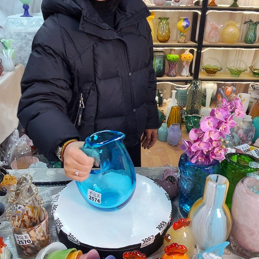 2574 家悦琉璃工艺品不完美