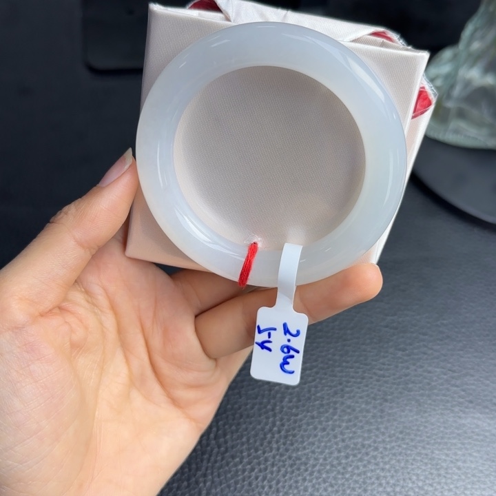 未镶嵌手镯（圆镯）翡翠翡翠手镯