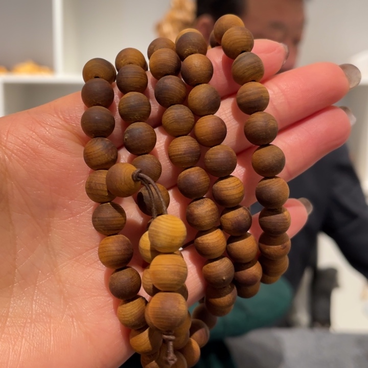 柏木（崖柏）0.8*108粒毛珠手链
