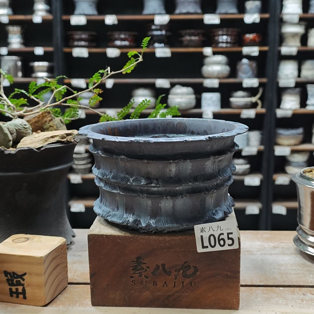 陶瓷素八九陶瓷内口15高9.5瑕疵