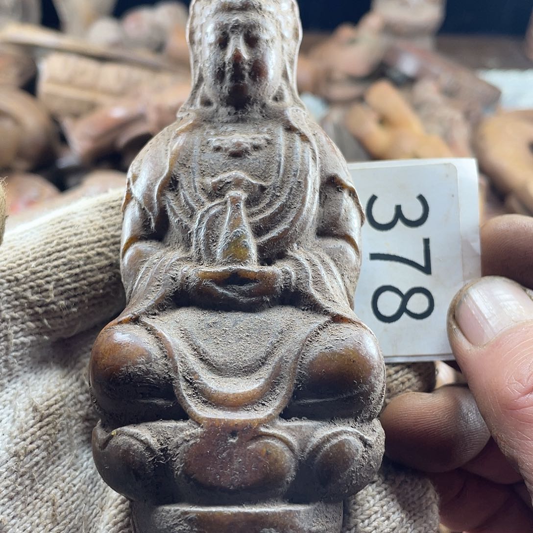 和田玉（糖玉）未镶嵌挂件