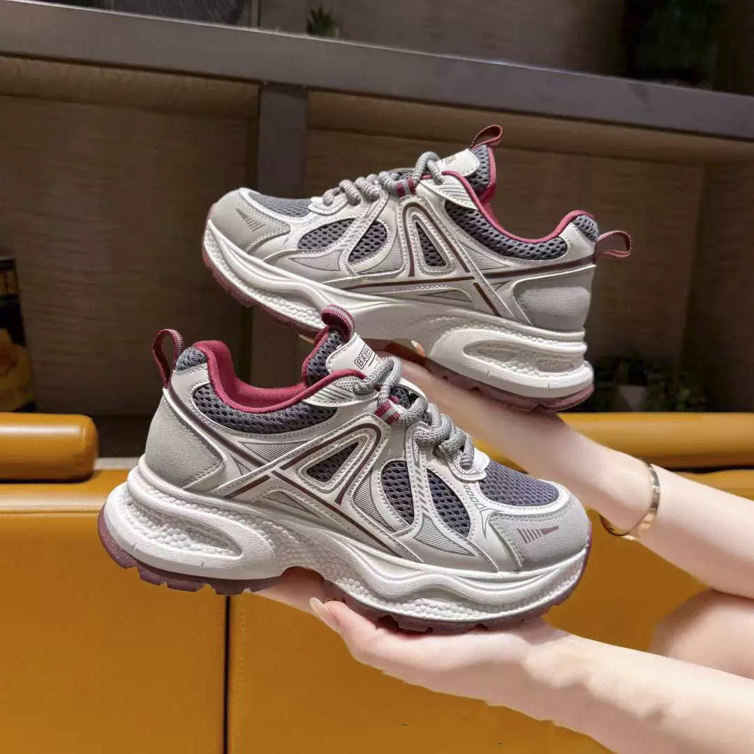 2025新款增高百搭i潮春秋冬爆款休闲运动板鞋女鞋