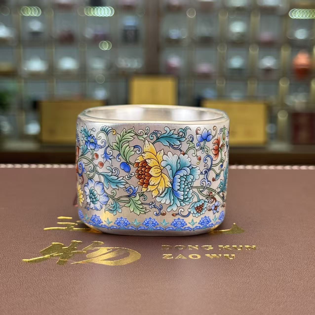 w4158柯良基珐琅彩四方杯