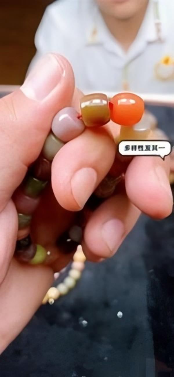 83826T03-3A56-盐源玛瑙手串-约22颗-9mm-多样性/发一件