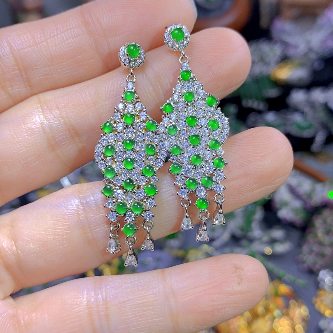 翡翠颈饰银S925镶嵌天然翡翠