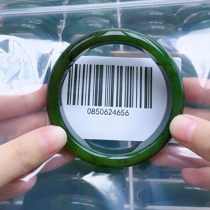 和田玉（碧玉）手镯未镶嵌6061微瑕